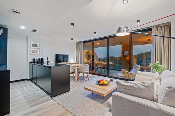 Image No.32-3 Bed Apartment for sale