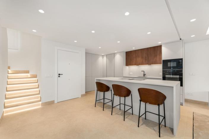 Image No.6-4 Bed Townhouse for sale