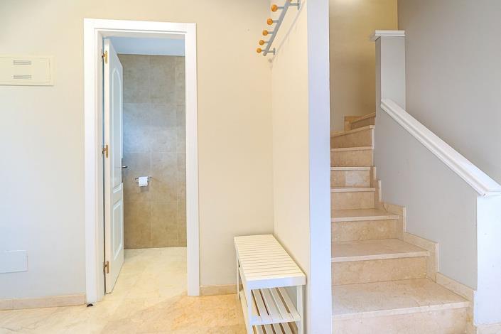 Image No.8-3 Bed Townhouse for sale