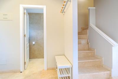 8-e64a9055bba3e77ac8aca3b893cdf826