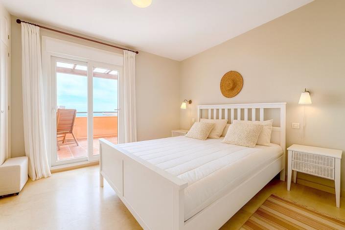 Image No.10-3 Bed Townhouse for sale