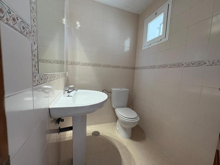 Image No.6-4 Bed Townhouse for sale