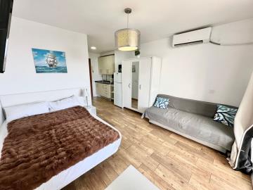 8-e64a9055bba3e77ac8aca3b893cdf826