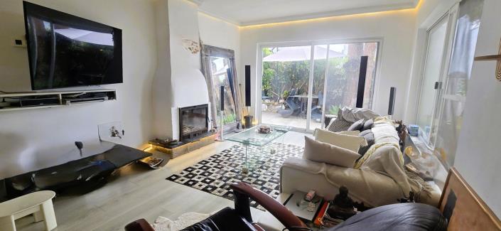 Image No.3-3 Bed Villa for sale