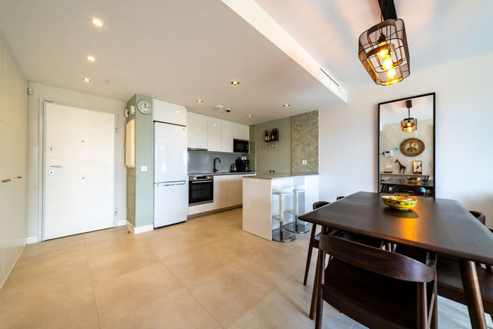 Image No.17-2 Bed Apartment for sale