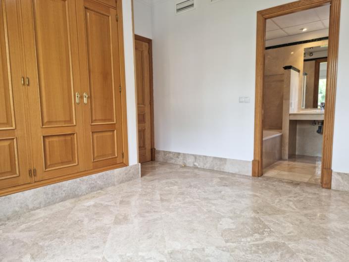 Image No.11-Jumelé de 3 chambres à vendre à Marbella