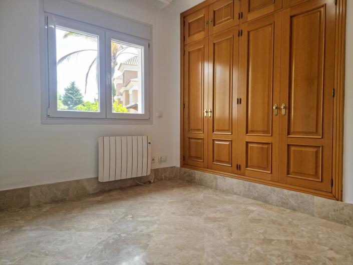 Image No.14-Jumelé de 3 chambres à vendre à Marbella