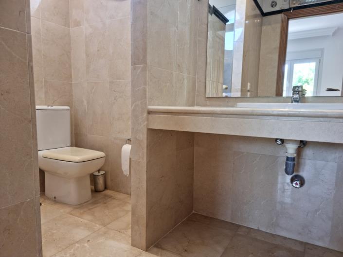 Image No.17-Jumelé de 3 chambres à vendre à Marbella