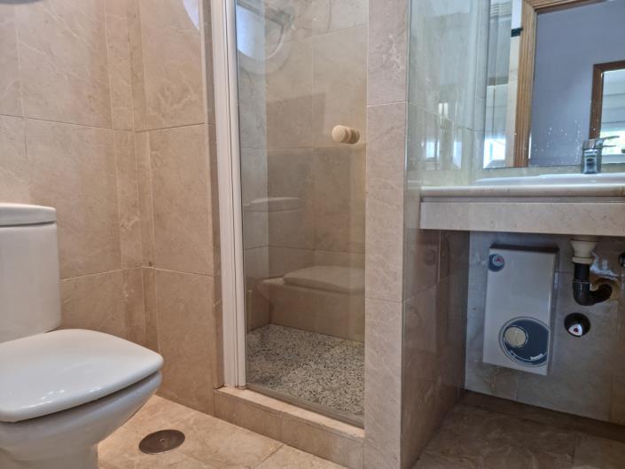 Image No.18-Jumelé de 3 chambres à vendre à Marbella