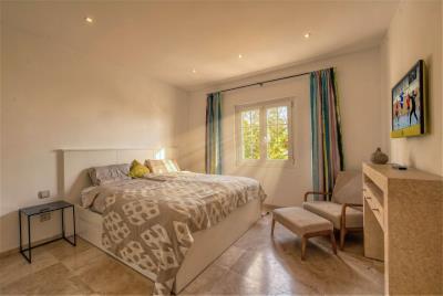 13-5fd73dea700db77384c091ca9818b1a9