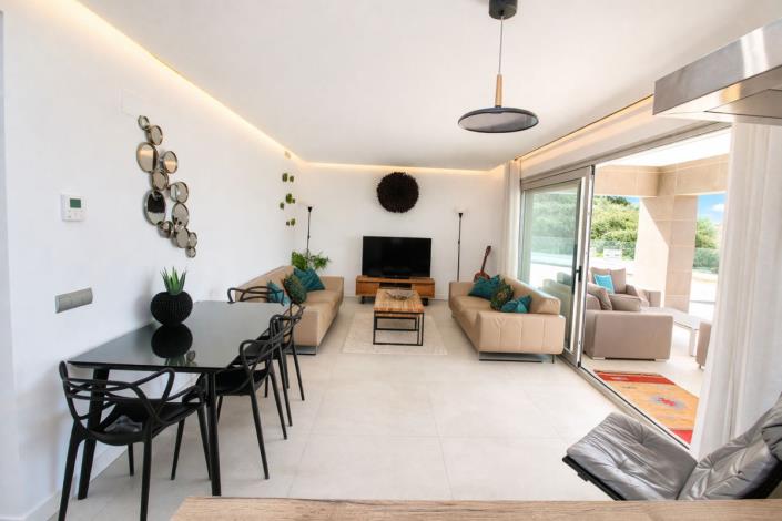 Image No.8-3 Bed Apartment for sale