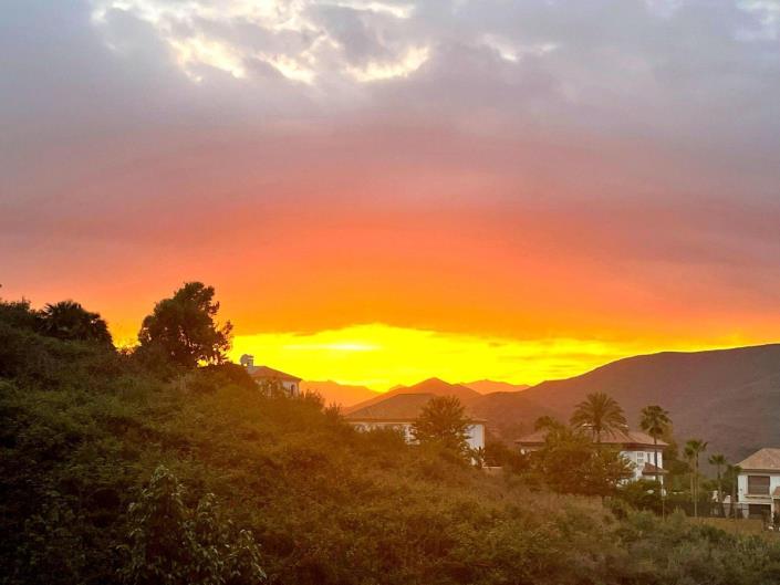 Image No.18-3 Bed Apartment for sale