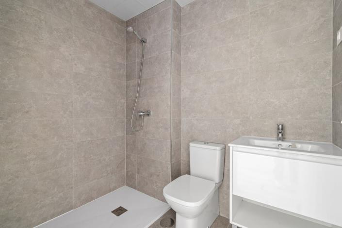 Image No.16-2 Bed Apartment for sale