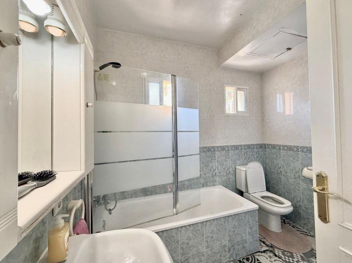 Image No.15-3 Bed Apartment for sale