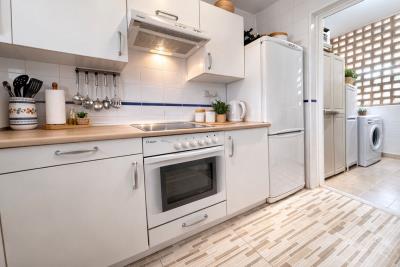 8-e64a9055bba3e77ac8aca3b893cdf826