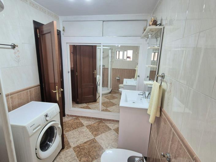 Image No.20-2 Bed Apartment for sale