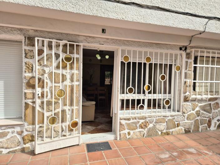 Image No.25-2 Bed Apartment for sale