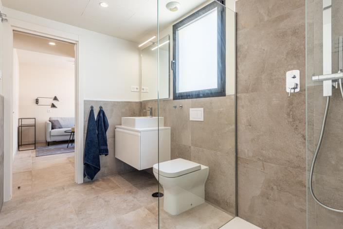 Image No.17-4 Bed Apartment for sale