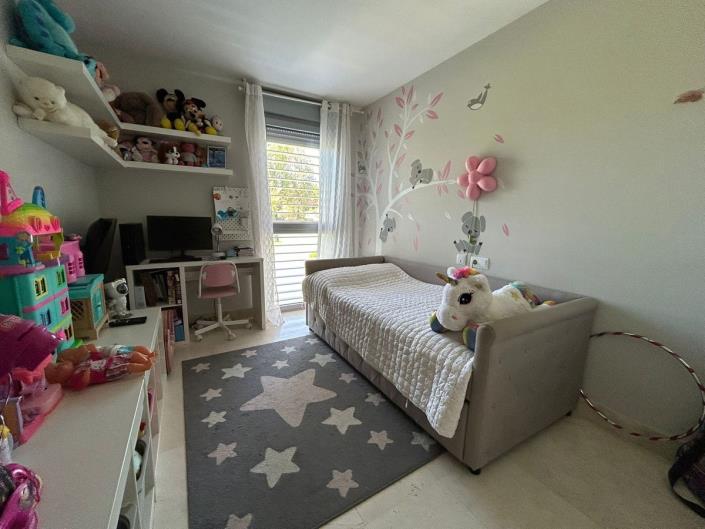 Image No.10-3 Bed Apartment for sale