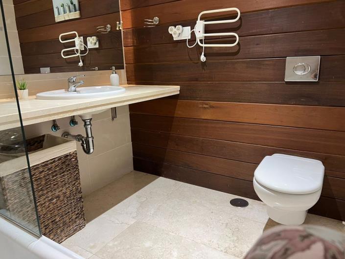 Image No.18-3 Bed Apartment for sale