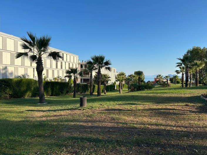 Image No.39-3 Bed Apartment for sale