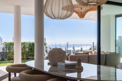 12-53013098fcab6c38b1379cd33298e050