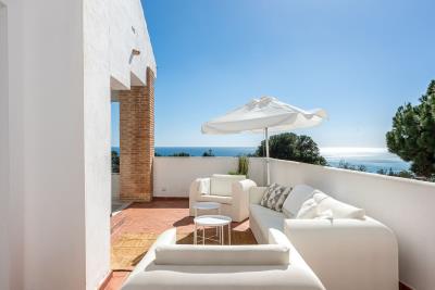 10-bb915d1cb19341576dcdc994b81ab9c5