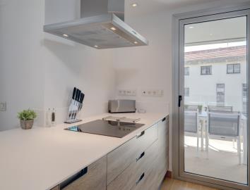 10-bb915d1cb19341576dcdc994b81ab9c5