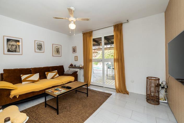 Image No.9-6 Bed Villa for sale