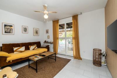 9-467d0cee5b725f3ef65f102a0c2e69c0