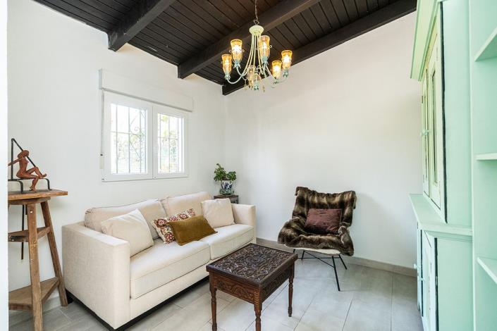 Image No.10-6 Bed Villa for sale