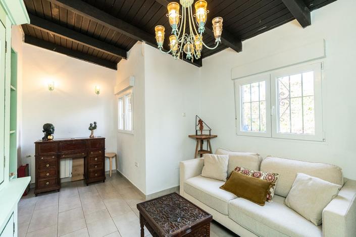 Image No.11-6 Bed Villa for sale