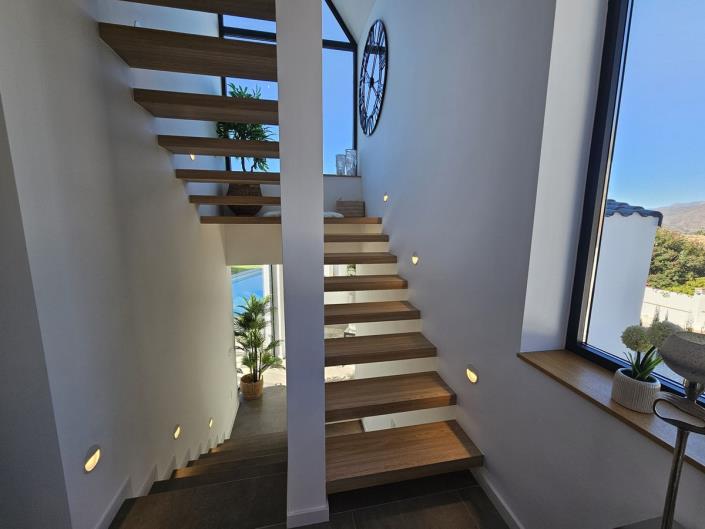 Image No.7-3 Bed Villa for sale