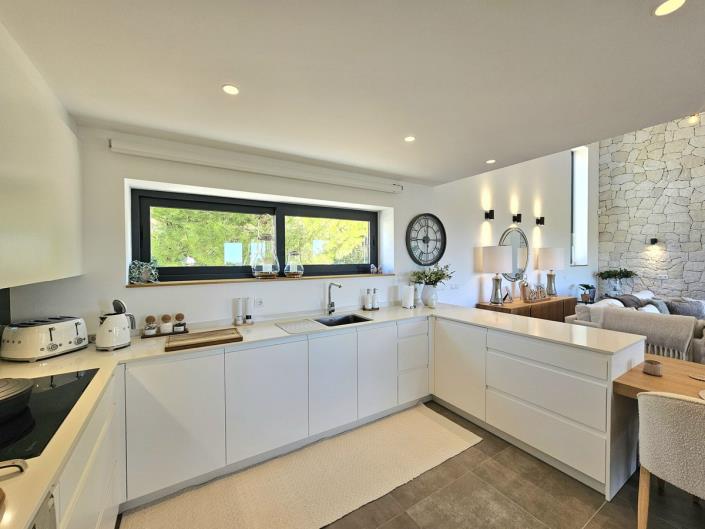 Image No.18-3 Bed Villa for sale