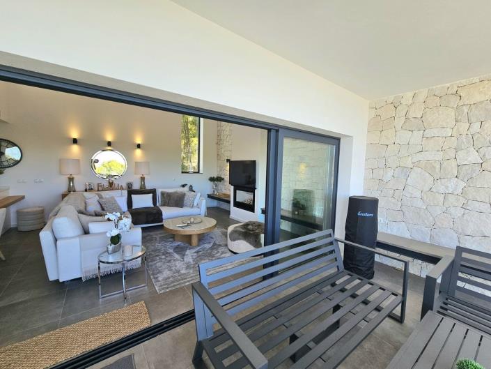 Image No.20-3 Bed Villa for sale