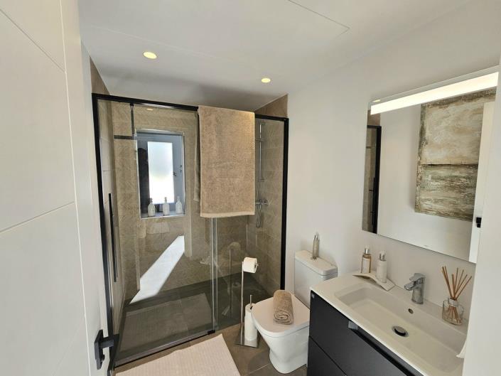 Image No.33-3 Bed Villa for sale