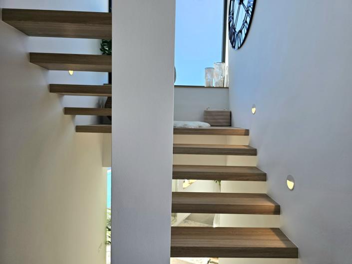 Image No.43-3 Bed Villa for sale