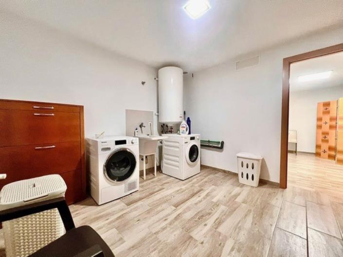 Image No.32-5 Bed Villa for sale