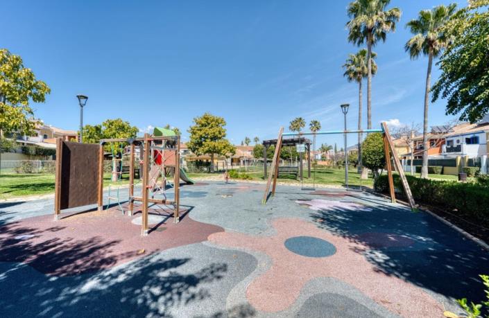 Image No.37-5 Bed Villa for sale