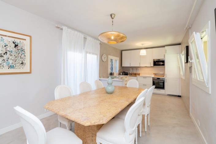 Image No.6-5 Bed Villa for sale