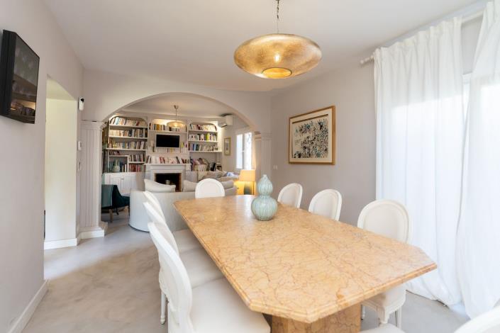 Image No.9-5 Bed Villa for sale