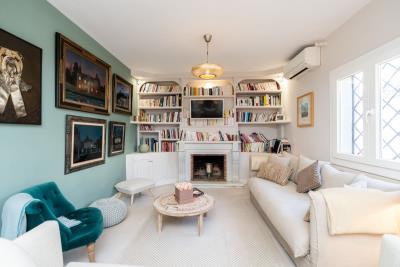 10-bb915d1cb19341576dcdc994b81ab9c5