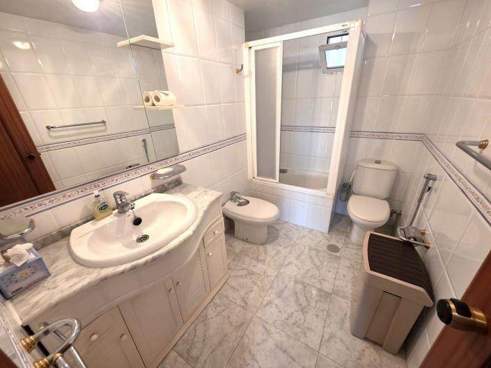 Image No.12-3 Bed Apartment for sale