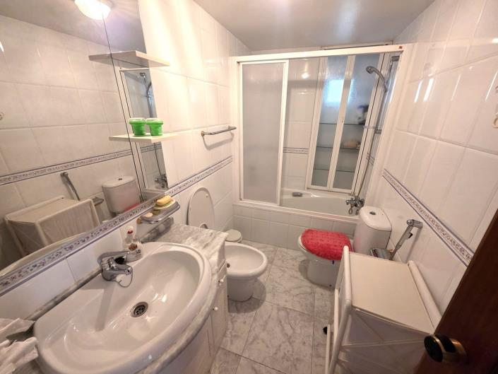 Image No.15-3 Bed Apartment for sale