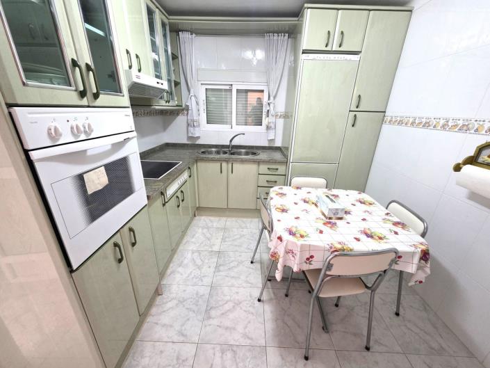 Image No.17-3 Bed Apartment for sale