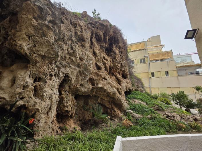 Image No.23-3 Bed Apartment for sale