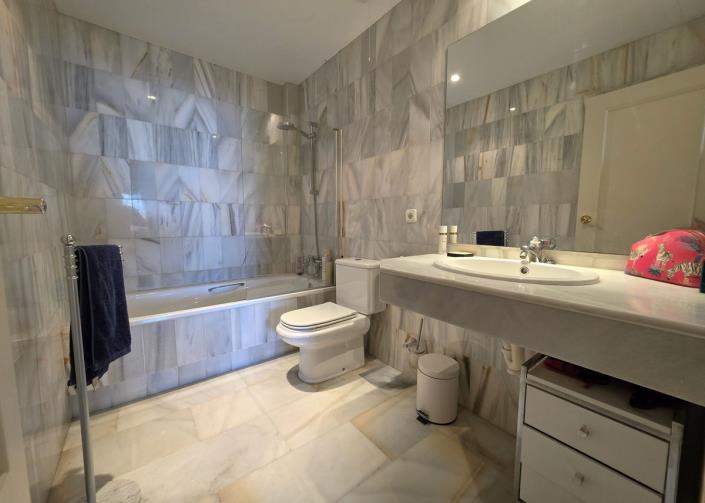 Image No.12-2 Bed Apartment for sale