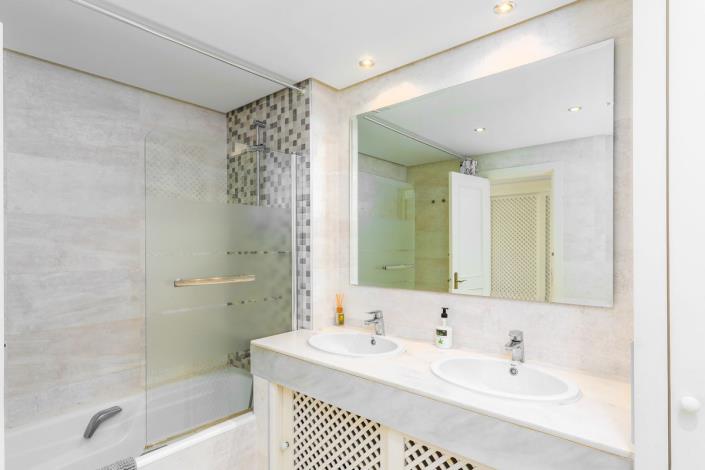 Image No.12-2 Bed Apartment for sale