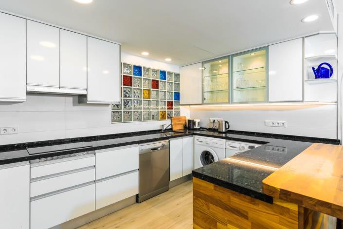 Image No.23-2 Bed Apartment for sale