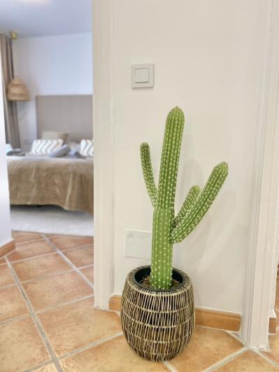 Image No.17-3 Bed Apartment for sale